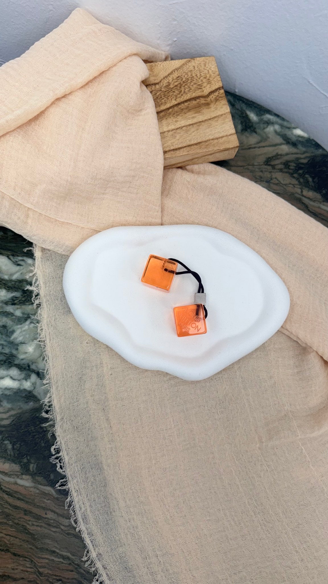 LIKE NEW - Louis Vuitton Orange Translucent Resin Cube Elastic Hair Tie 