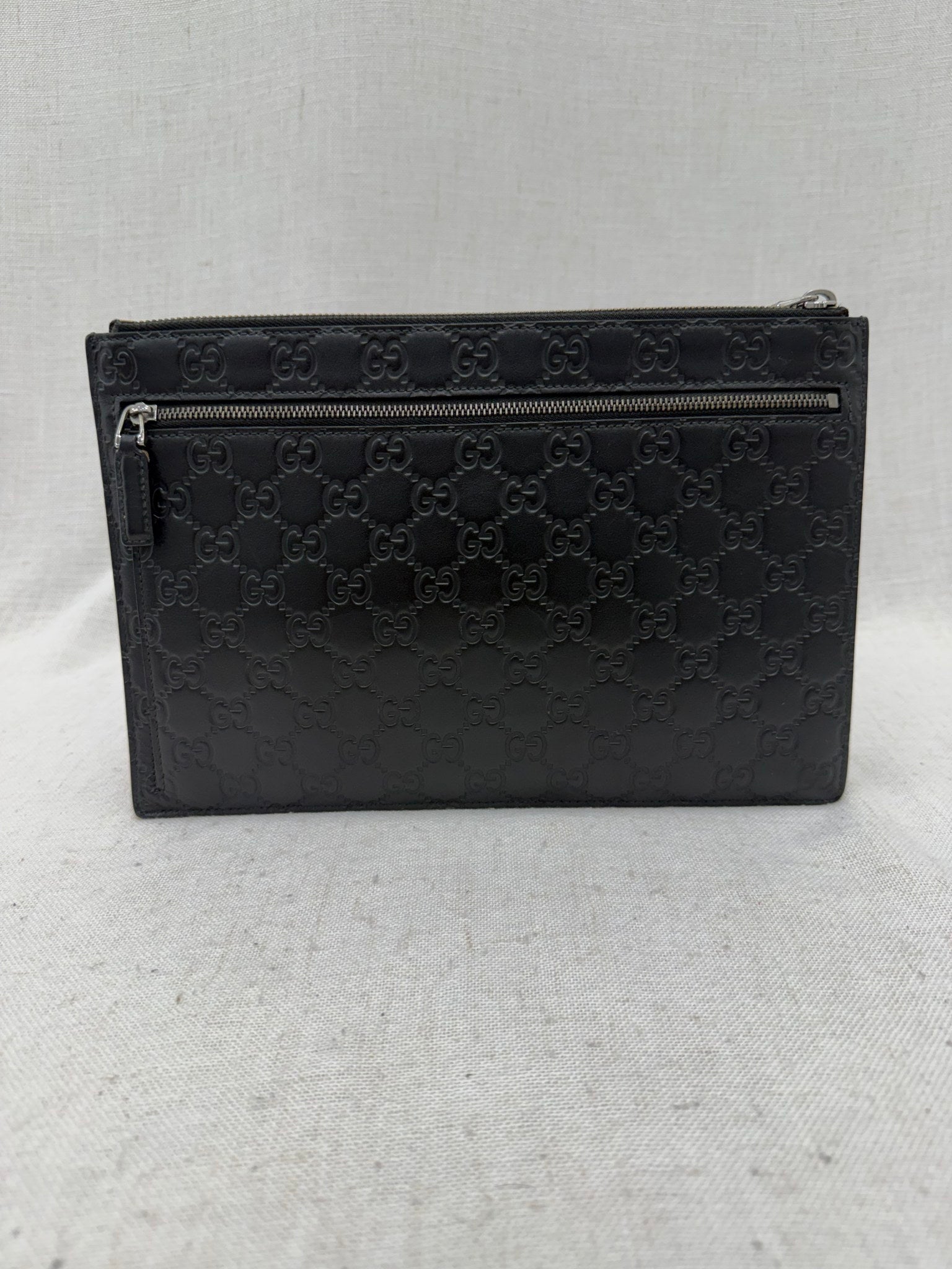 Gucci Black Guccissima Leather Zipper Clutch