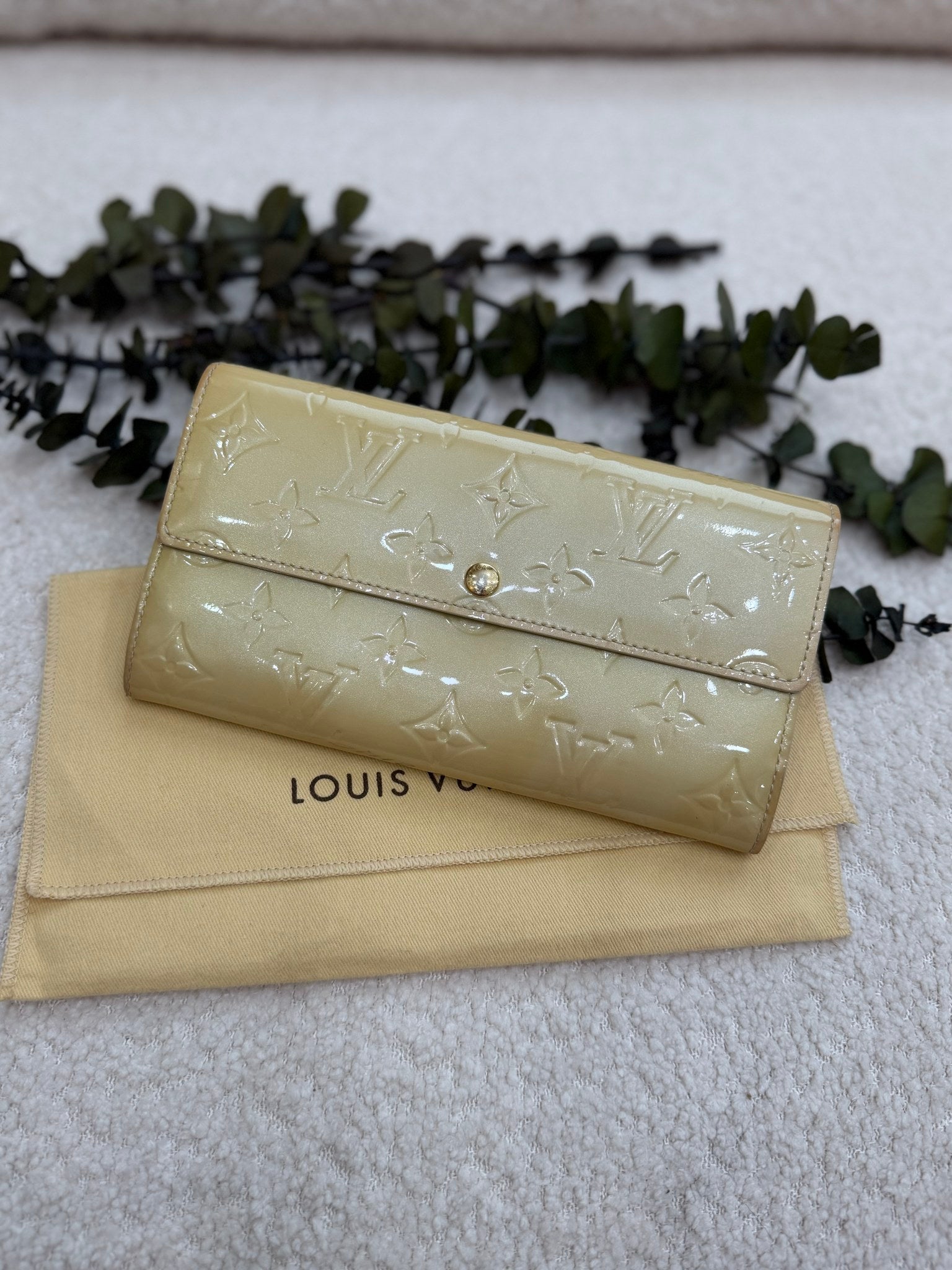 Louis Vuitton Yellow Vernis Sarah Wallet
