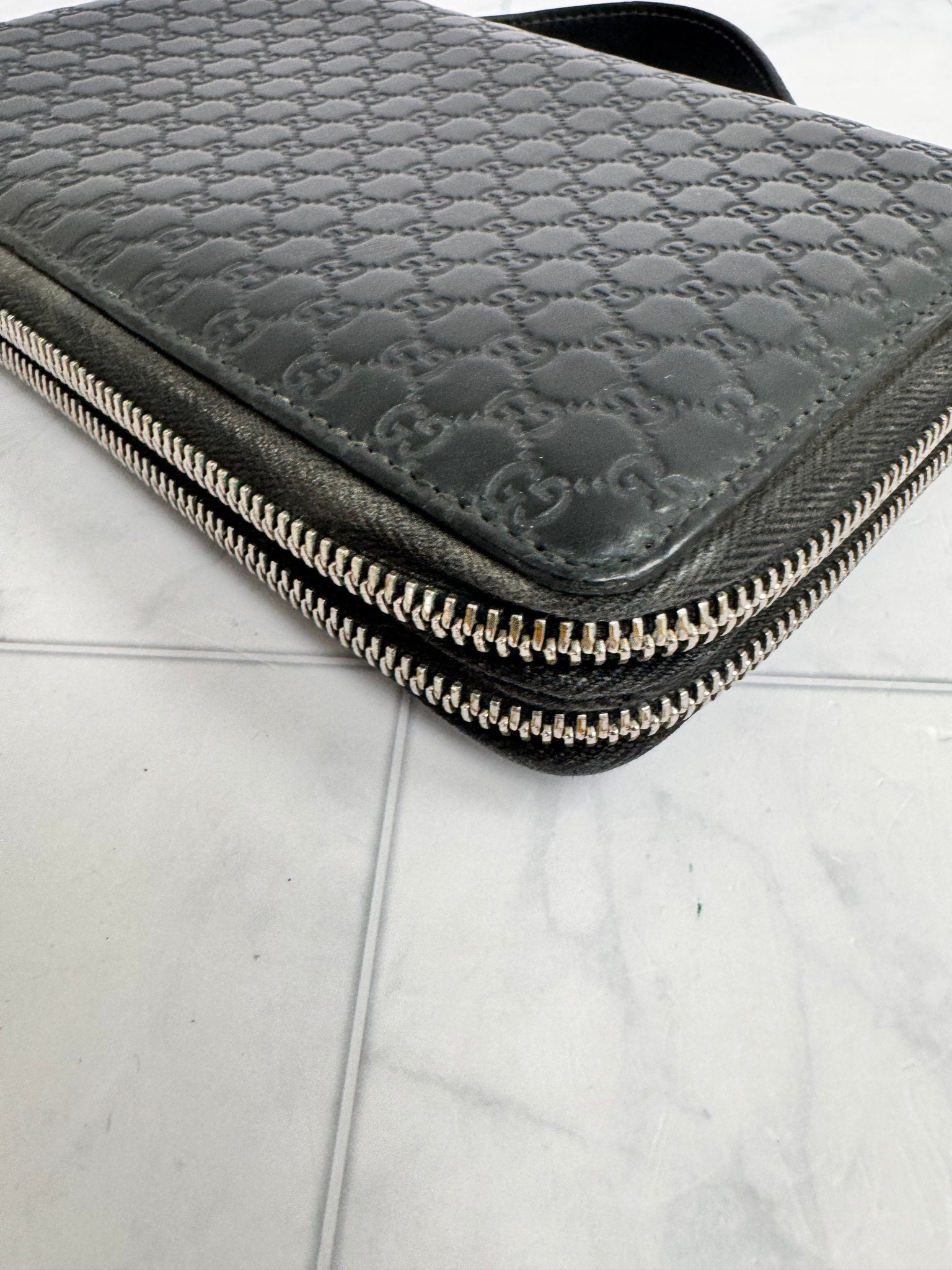 Gucci Black Embossed Microguccissima Leather Travel Zippy Organizer