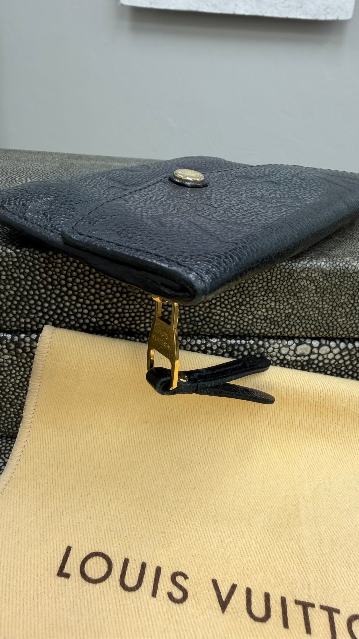 Louis Vuitton Black Empreinte Leather Pochette Cles