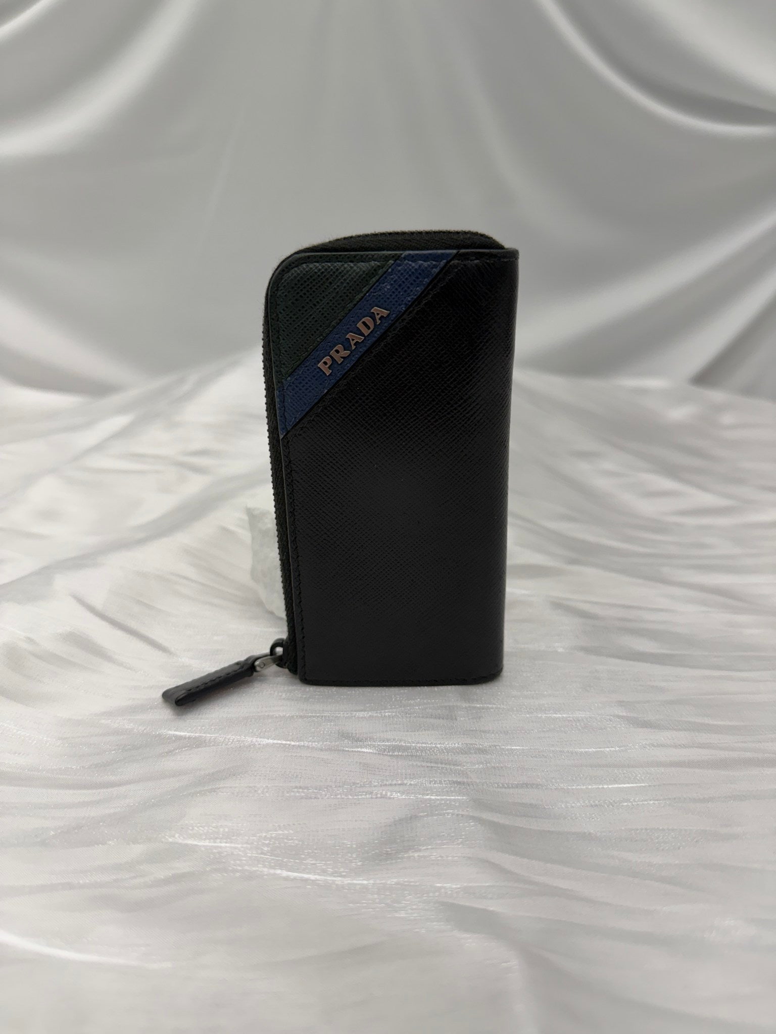 https://res.cloudinary.com/dyql5hig8/image/upload/v1760031658/sxzfcntbyvl43xybdnvb.jpg
