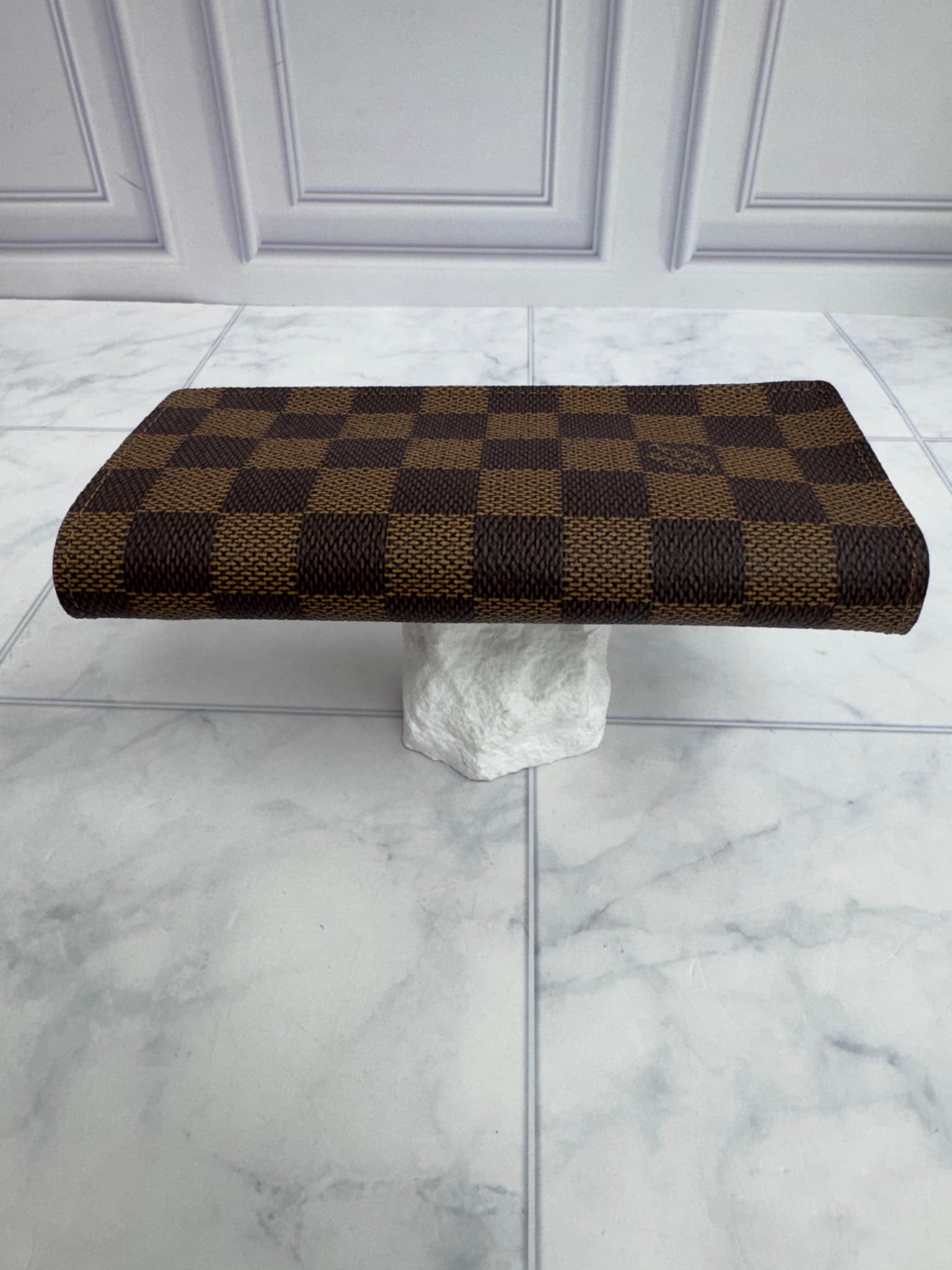 LIKE NEW - Louis Vuitton Damier Ebene Glasses Case