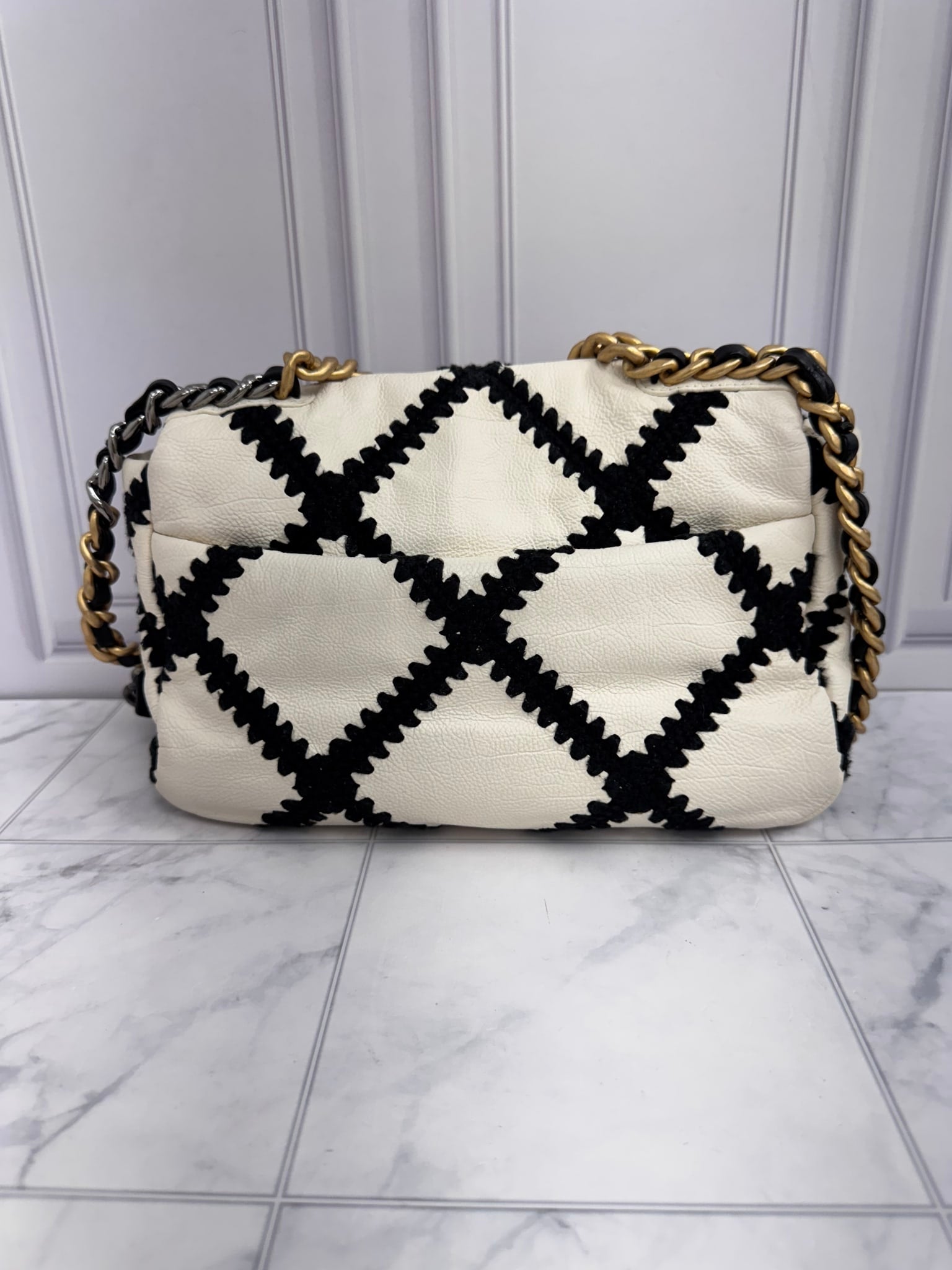  Chanel 19 White And Black Crochet Calfskin Medium Flap Bag 