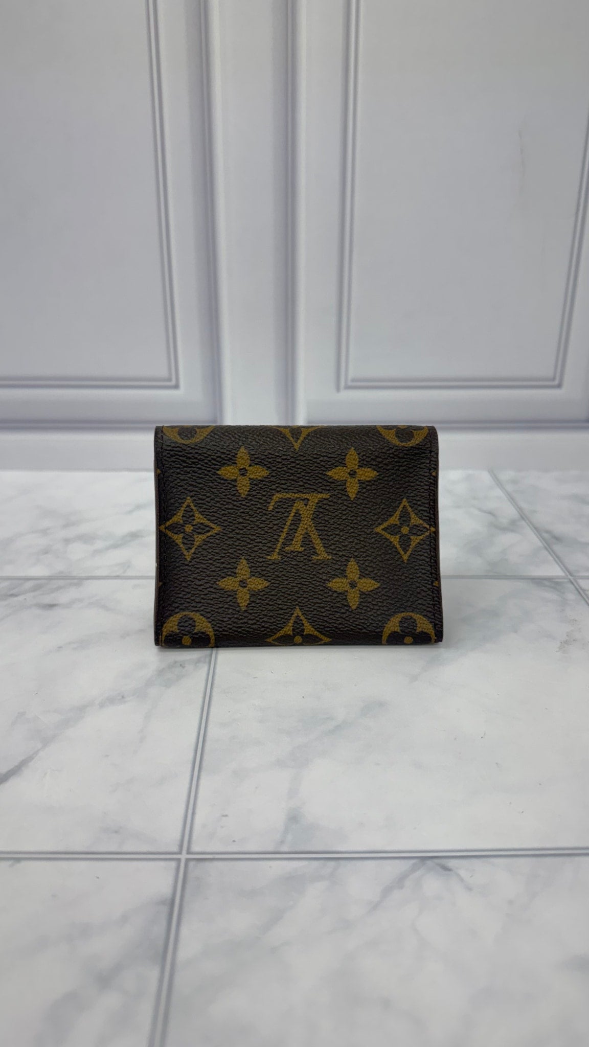BRAND NEW - Louis Vuitton Monogram Card Holder 