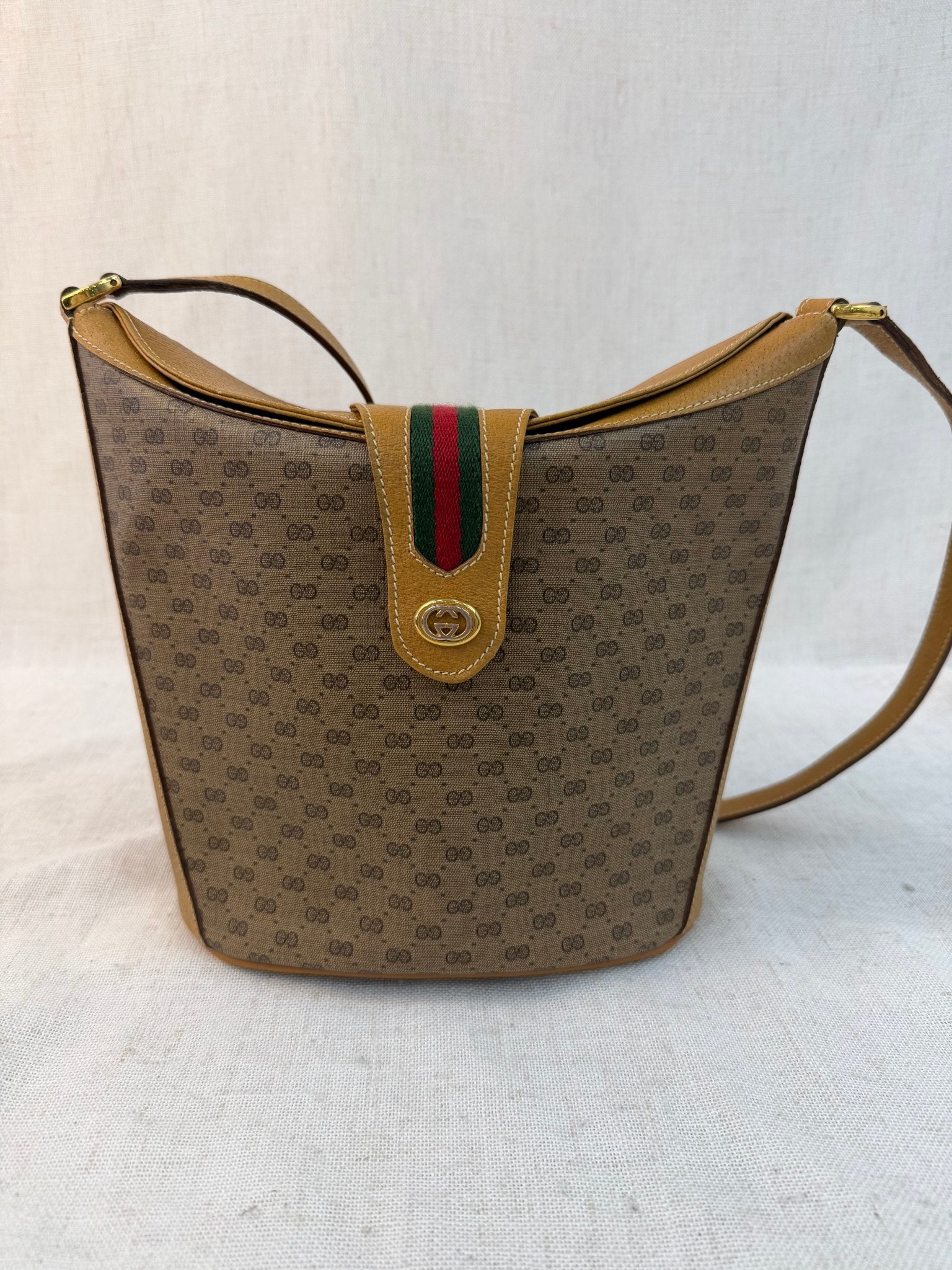 Gucci Brown Coated Canvas GG Print Vintage Bucket Bag
