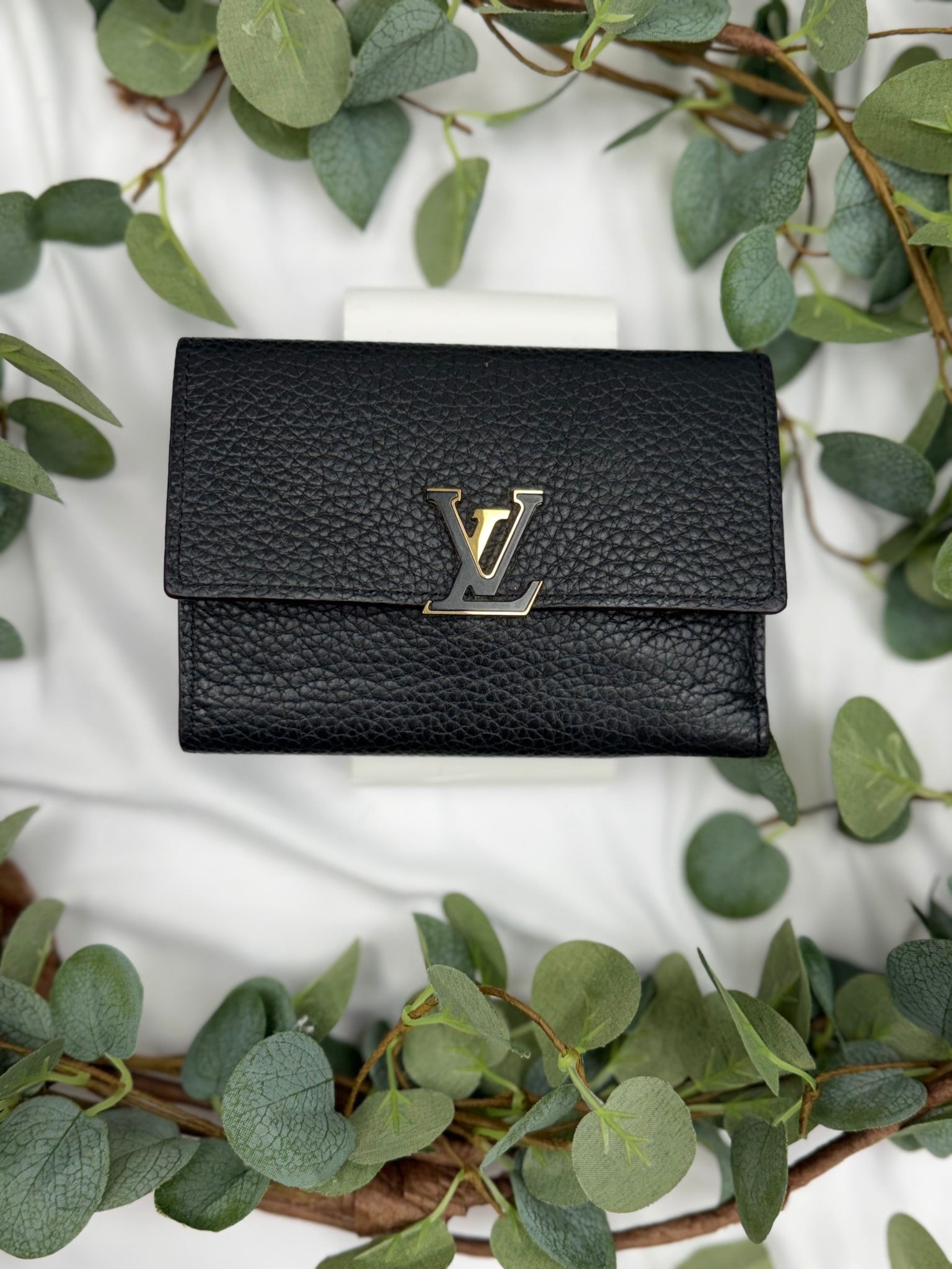 Louis Vuitton Black Leather Capucines Compact Wallet