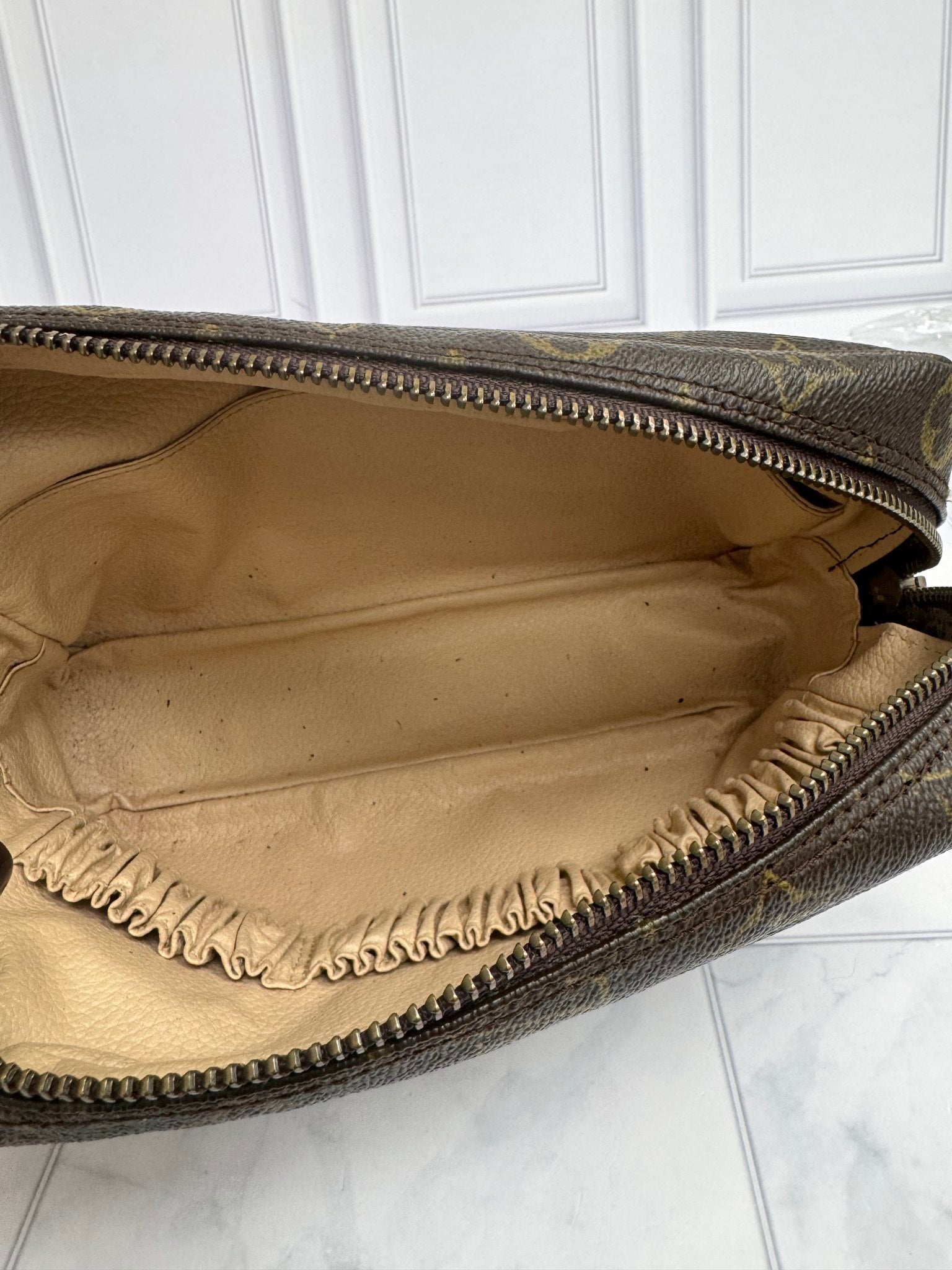 Louis Vuitton Monogram Trousse Toilette 23