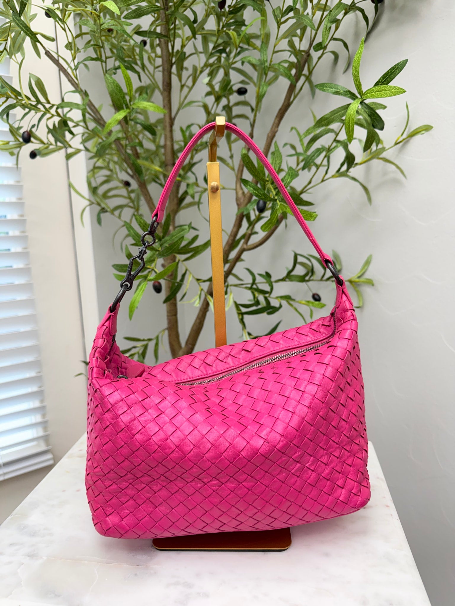 Bottega Veneta Pink Intrecciato Leather Shoulder Bag 