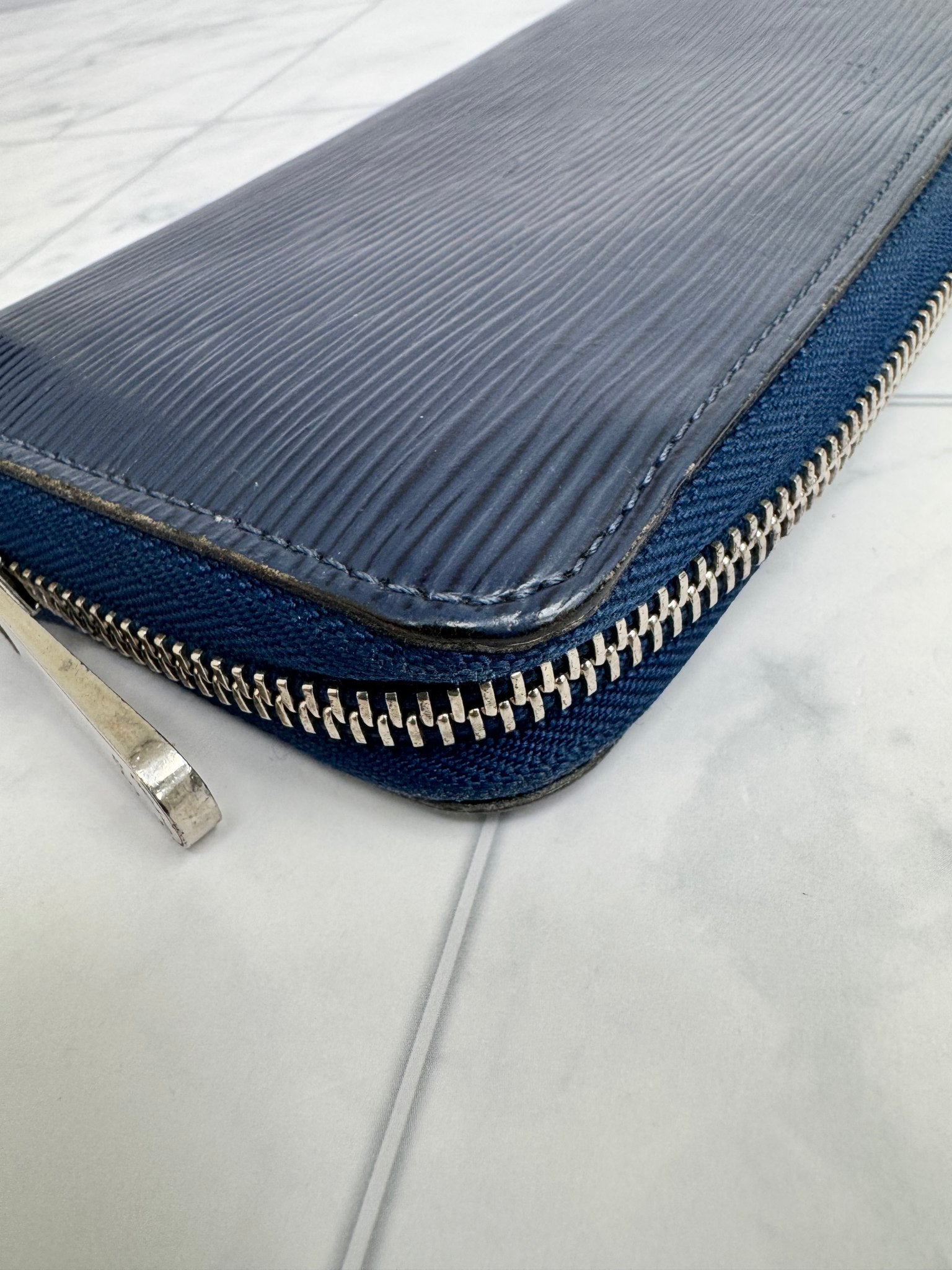 Louis Vuitton Blue Epi Leather Long Zippy Wallet