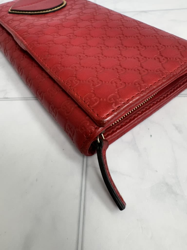 Gucci Red Leather Microguccissima Heart Wallet On A Chain