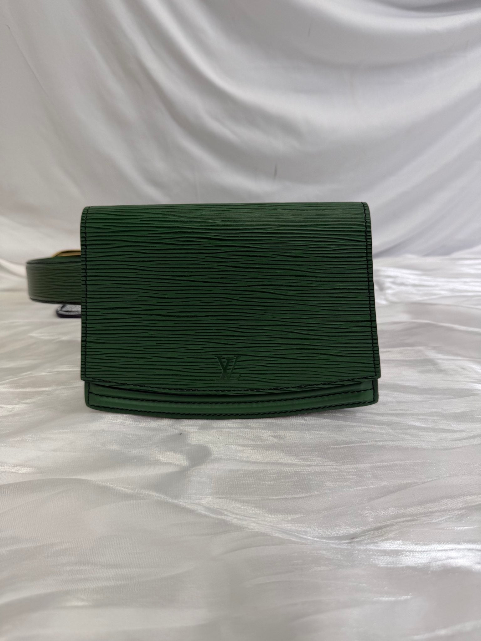 Louis Vuitton Green Epi Leather Tilsitt Belt Bag