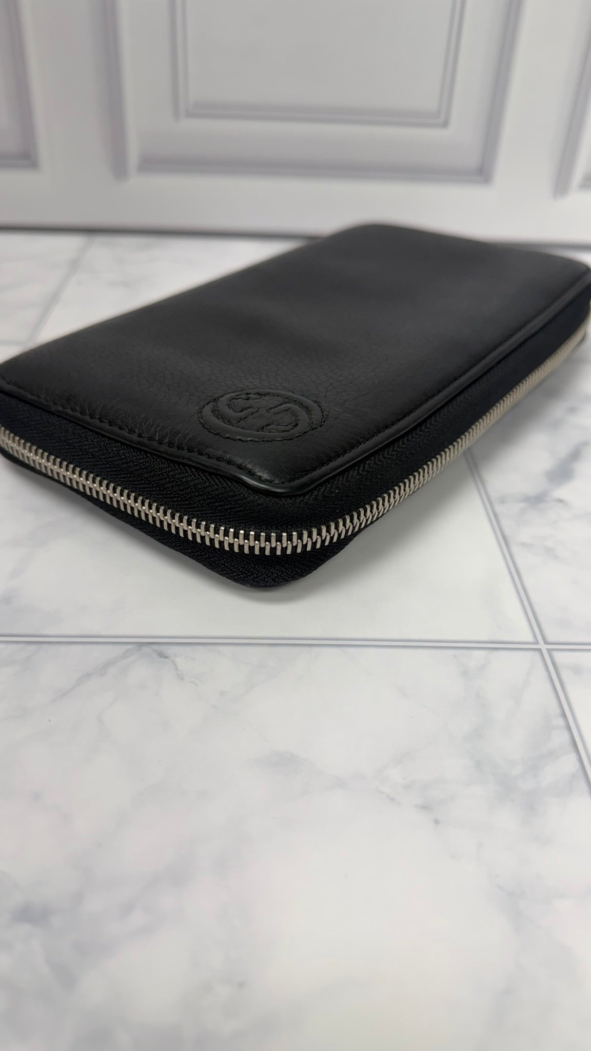Gucci Black Pebbled Leather Double G Zippy Wallet
