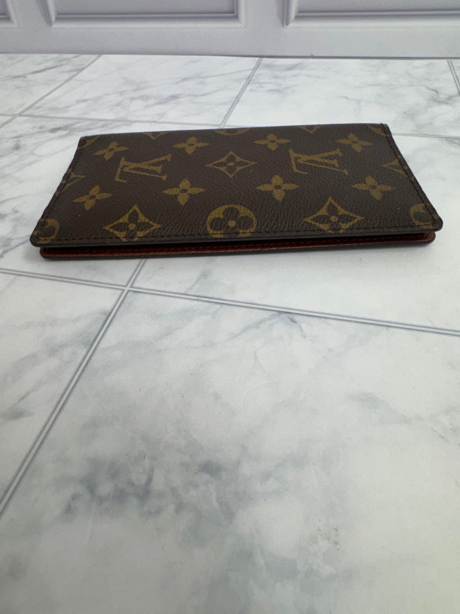 LIKE NEW - Louis Vuitton Monogram Long Wallet