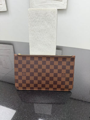 LIKE NEW Louis Vuitton Damier Ebene Neverfull Pouch