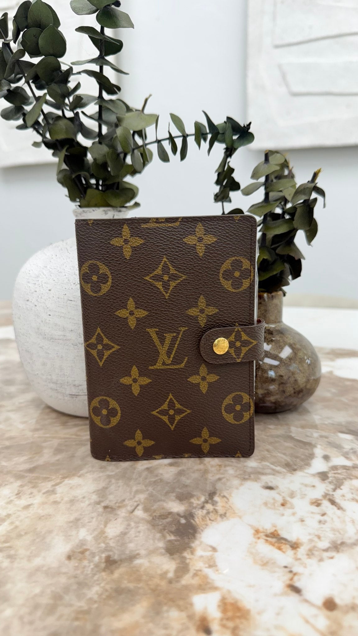 LIKE NEW - Louis Vuitton Monogram Passport Agenda Cover PM 