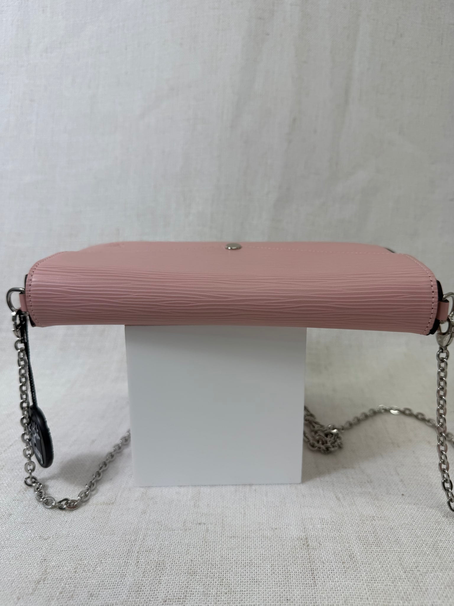 Louis Vuitton Rose ballerine Epi Leather  Felicie Pochette Crossbody 