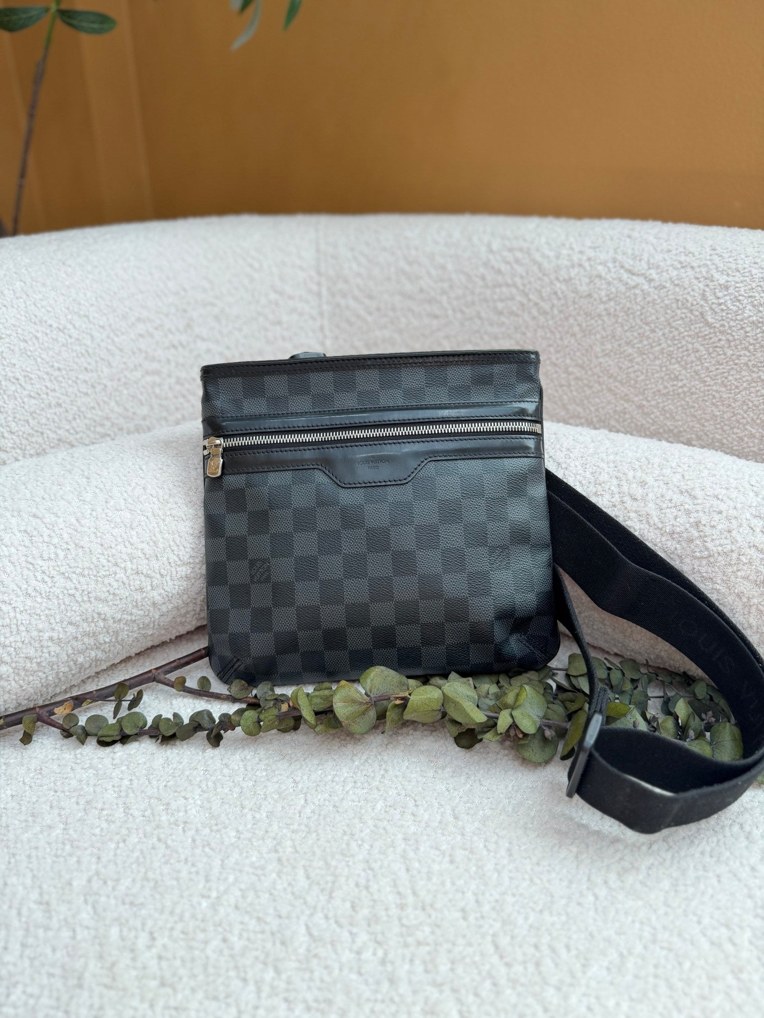 Louis Vuitton Damier Graphite Thomas Messenger Bag