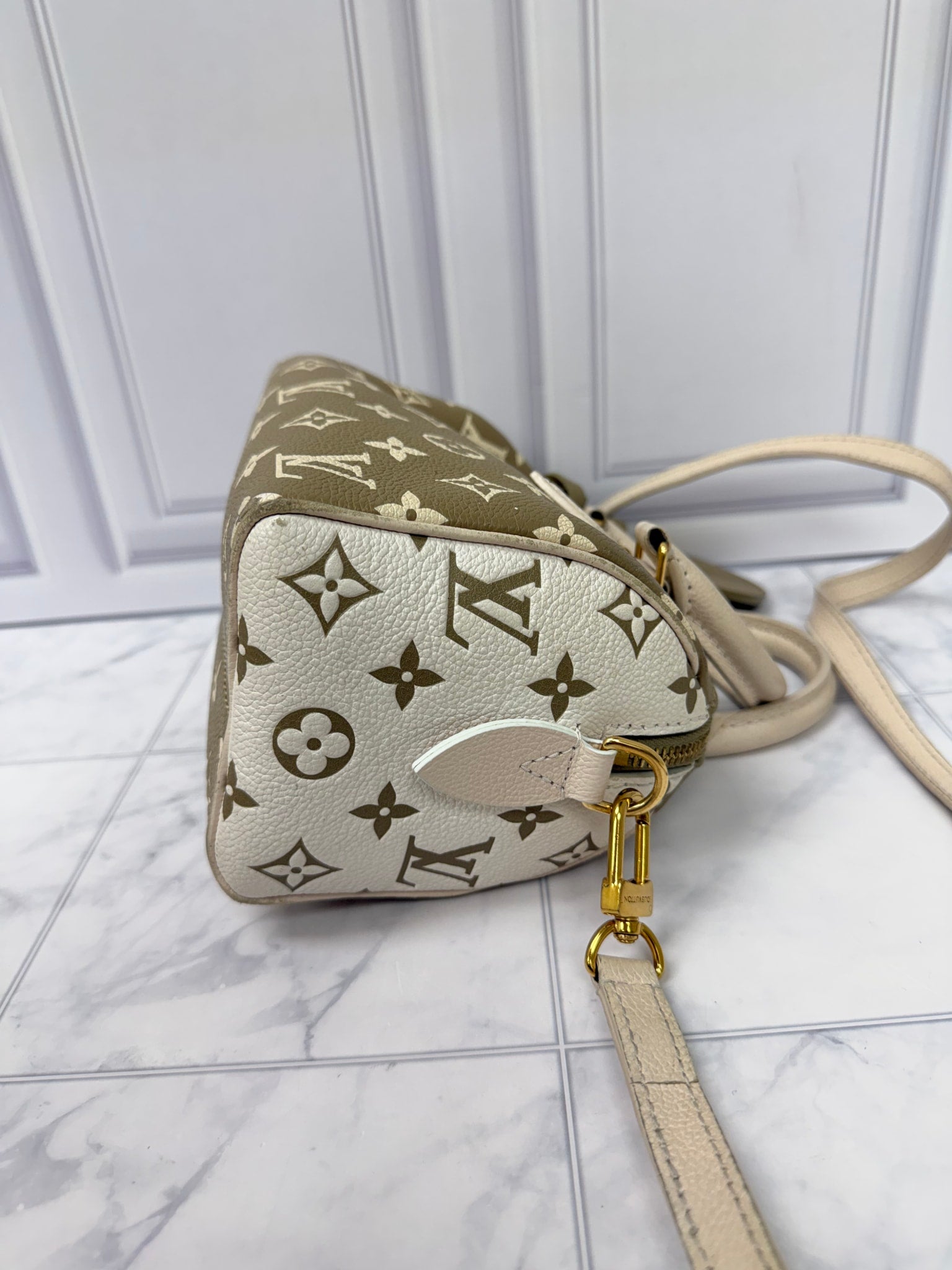 Louis Vuitton Green And Cream Empreinte Leather Speedy Bandouliere 20 