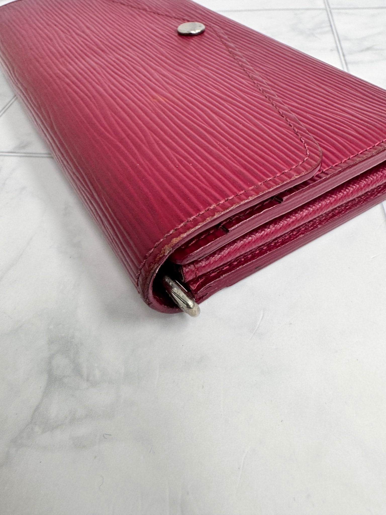 Louis Vuitton Fuchsia Epi Leather Sarah Long Wallet