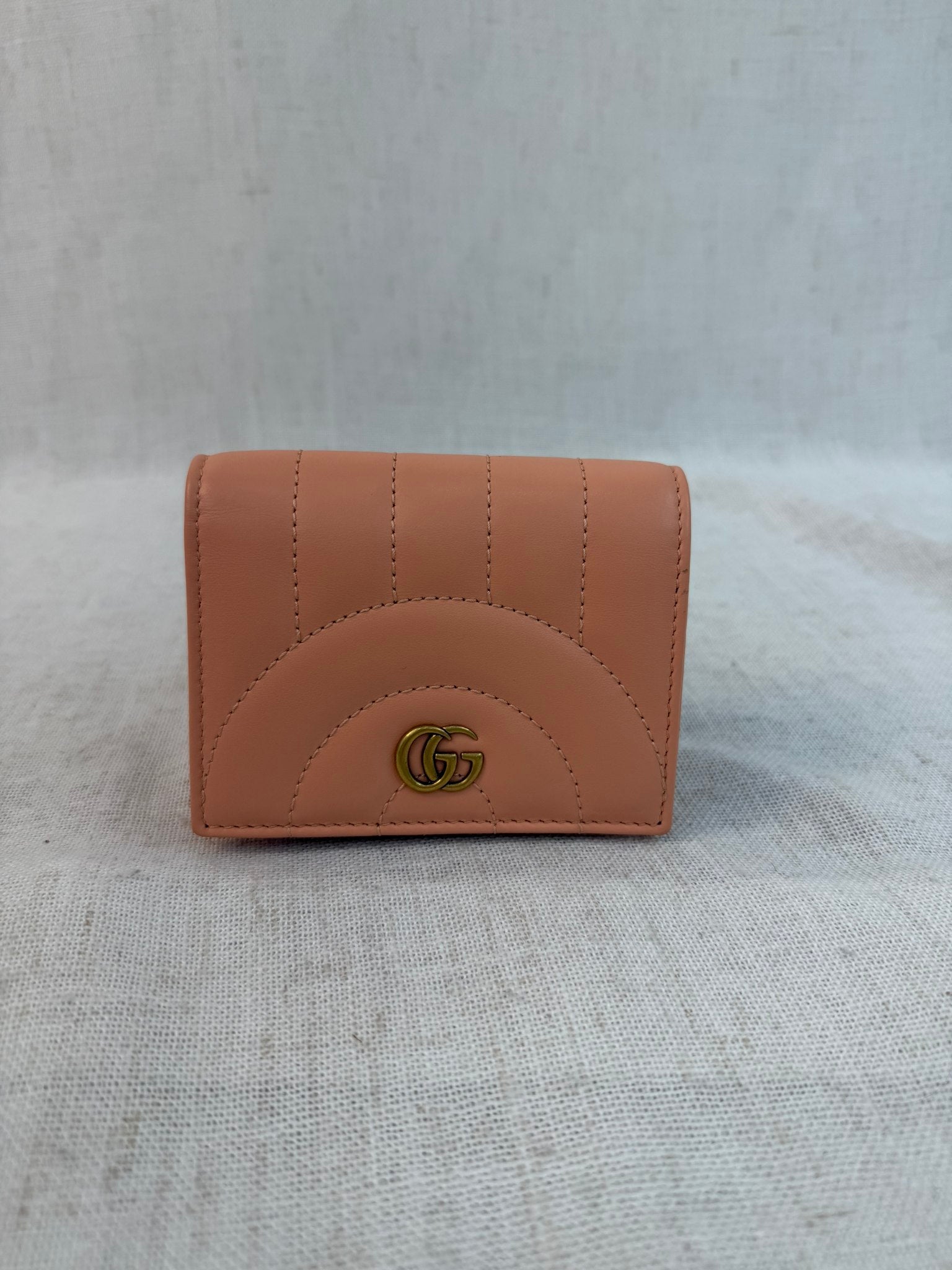 LIKE NEW-Gucci Peach Leather Marmont Compact Wallet