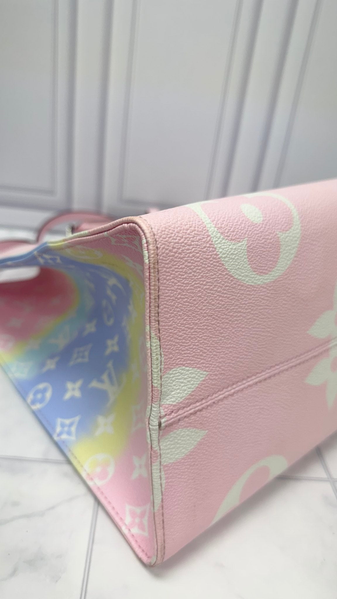 Louis Vuitton Monogram Multicolor Pastel Escale On The Go GM Tote Bag 