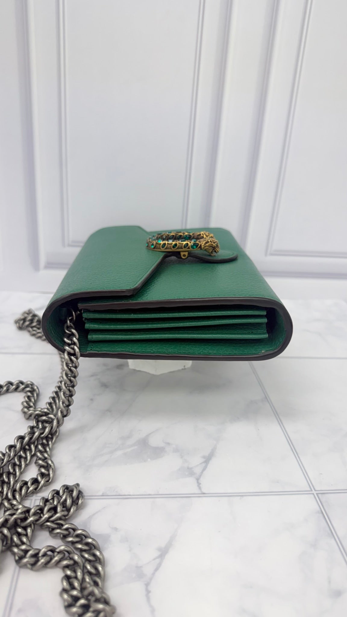LIKE NEW - Gucci Green Grained Leather Dionysus Wallet on A Chain 