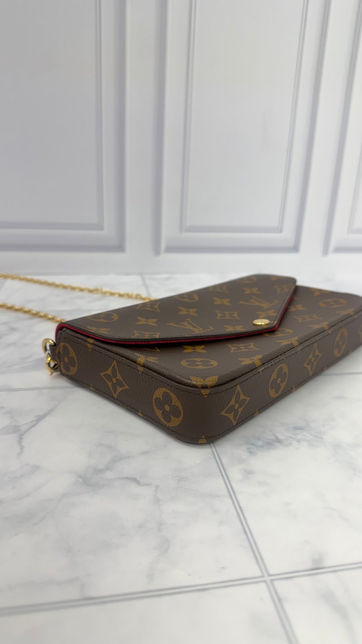 LIKE NEW - Louis Vuitton Monogram Pochette Felicie Crossbody Bag 