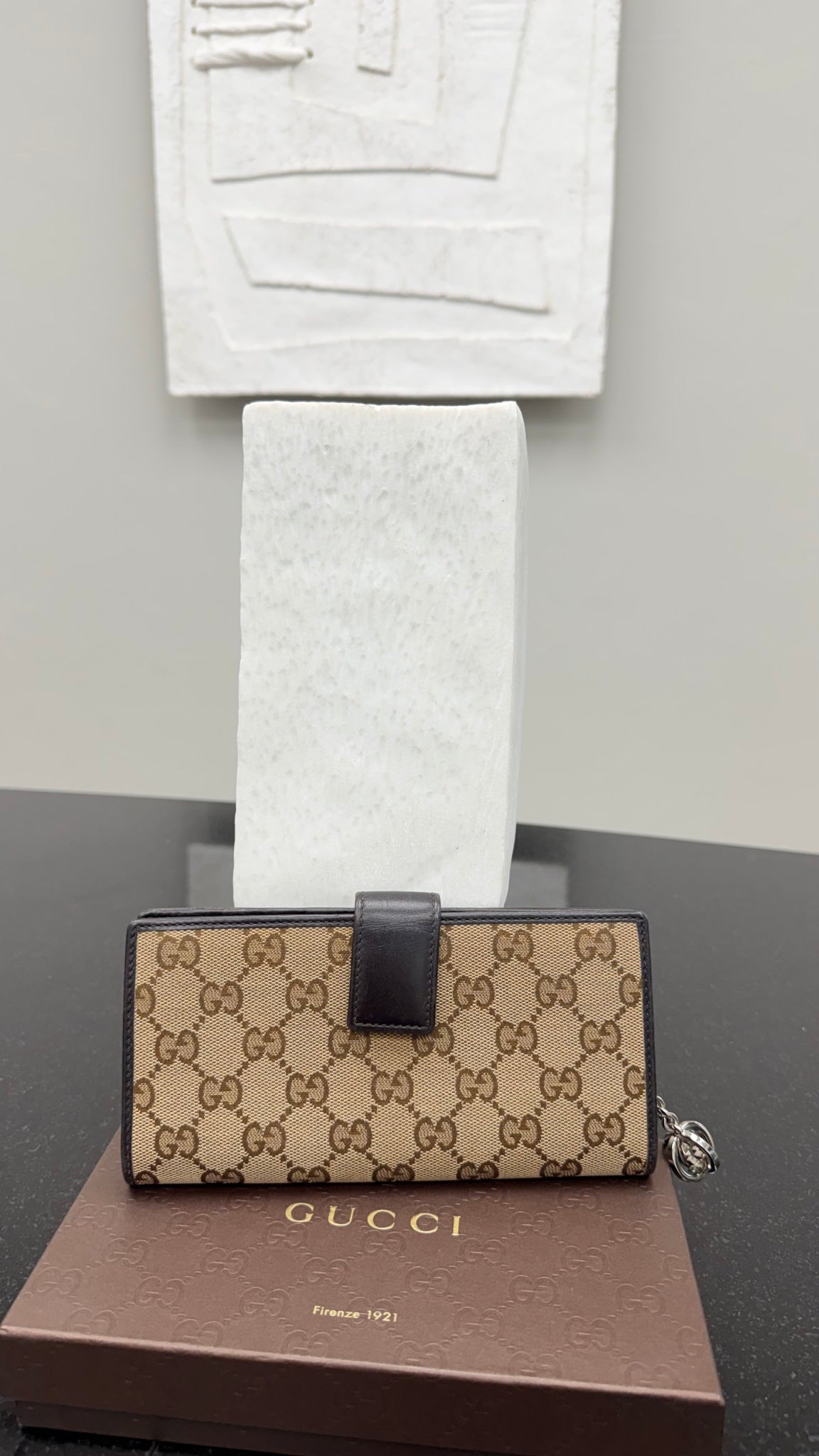 Gucci GG Supreme Canvas Zippy Wallet