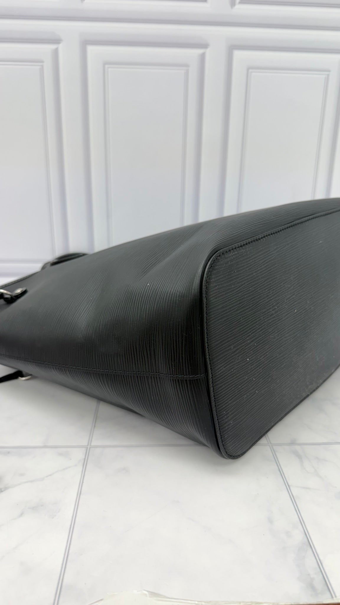 Louis Vuitton Black Epi Leather Neverfull MM Tote Bag 