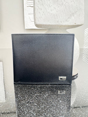 LIKE NEW - Gucci Black Grained Leather Bifold Wallet