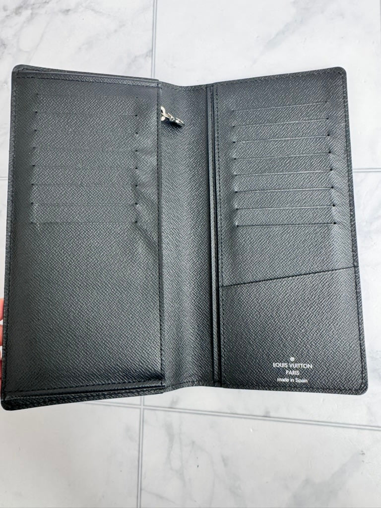 Louis Vuitton Black Epi Brazza Wallet 