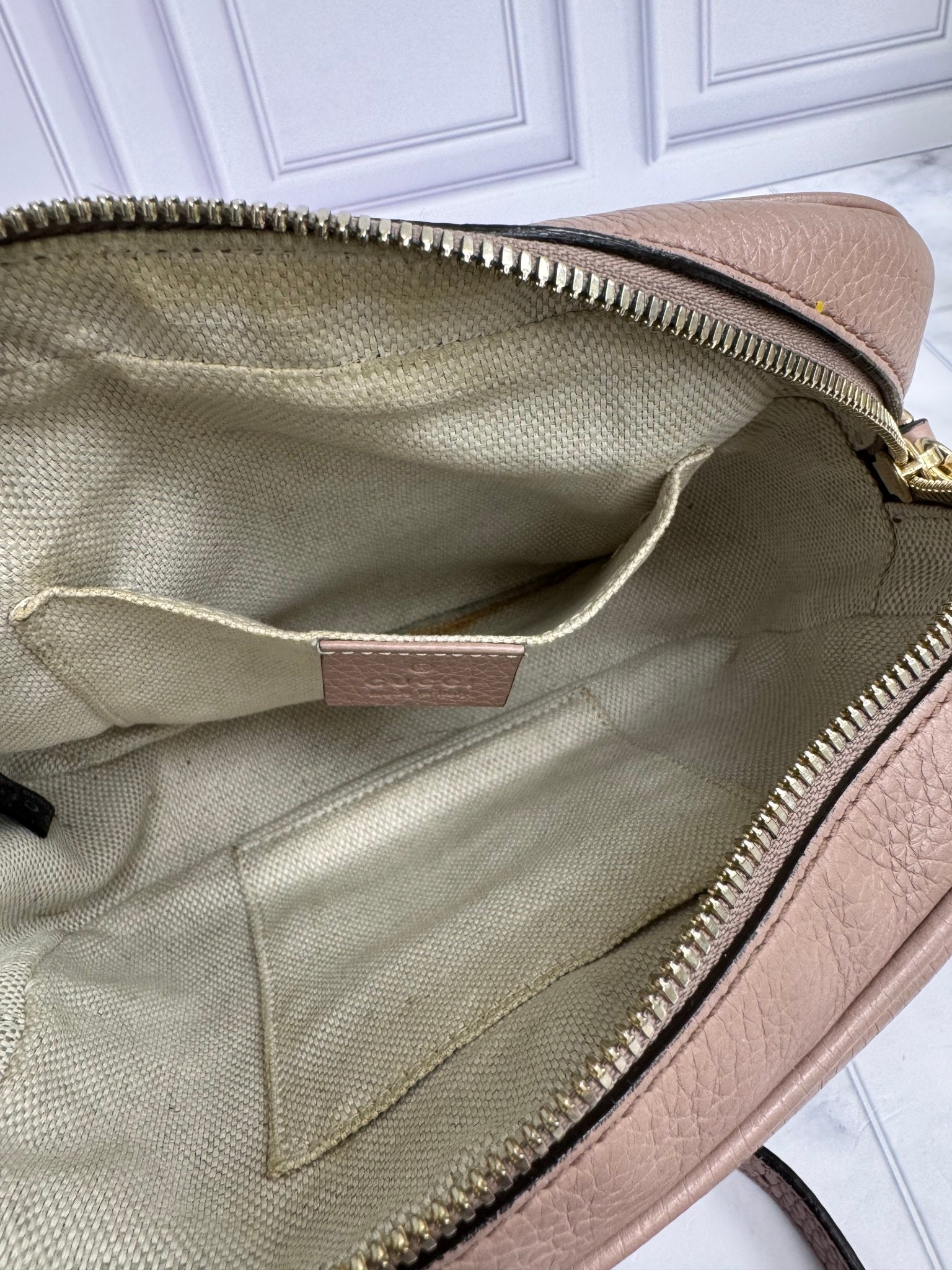 Gucci Light Pink Grained Leather Soho Disco Small Crossbody Bag