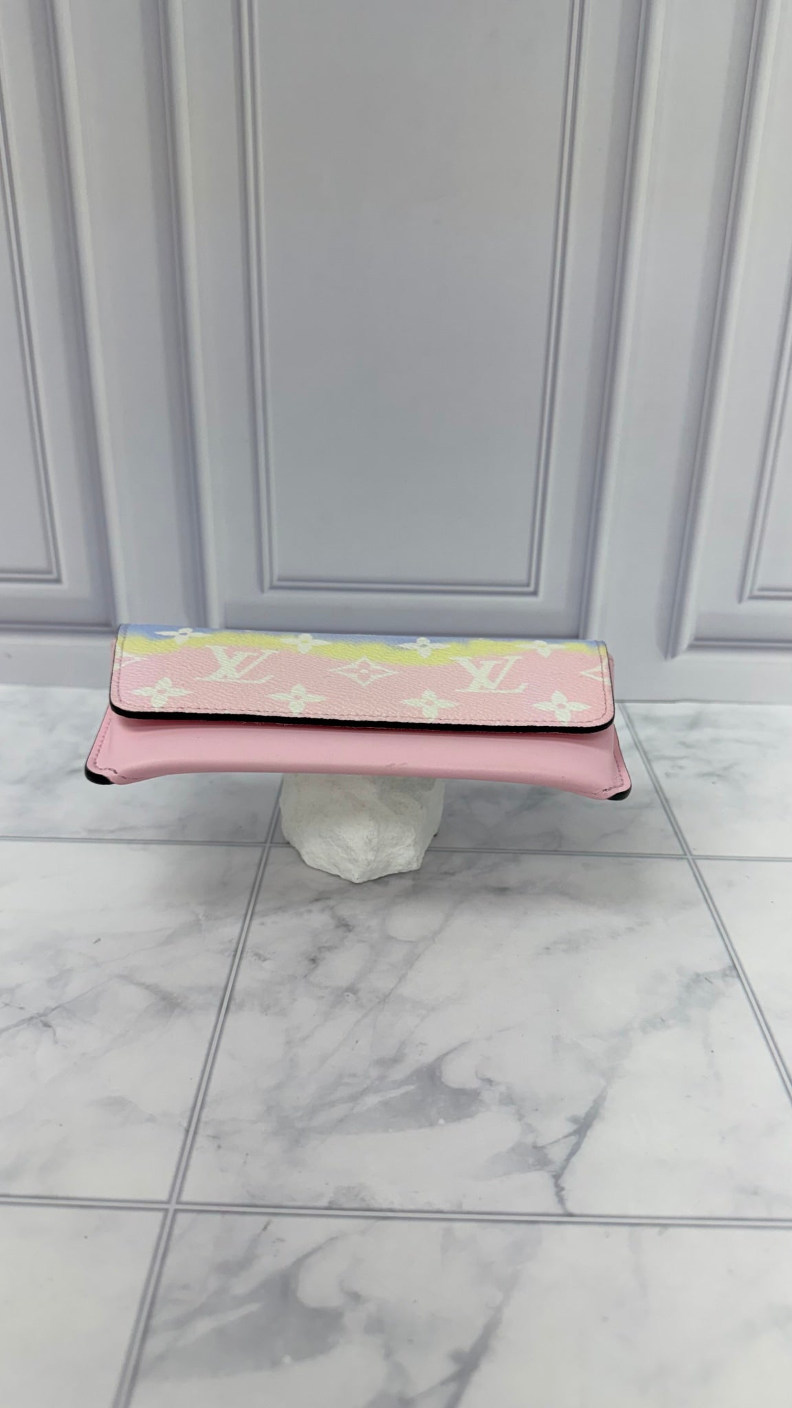 Louis Vuitton Pastel Multicolor Monogram Escale Woody Glasses Case 