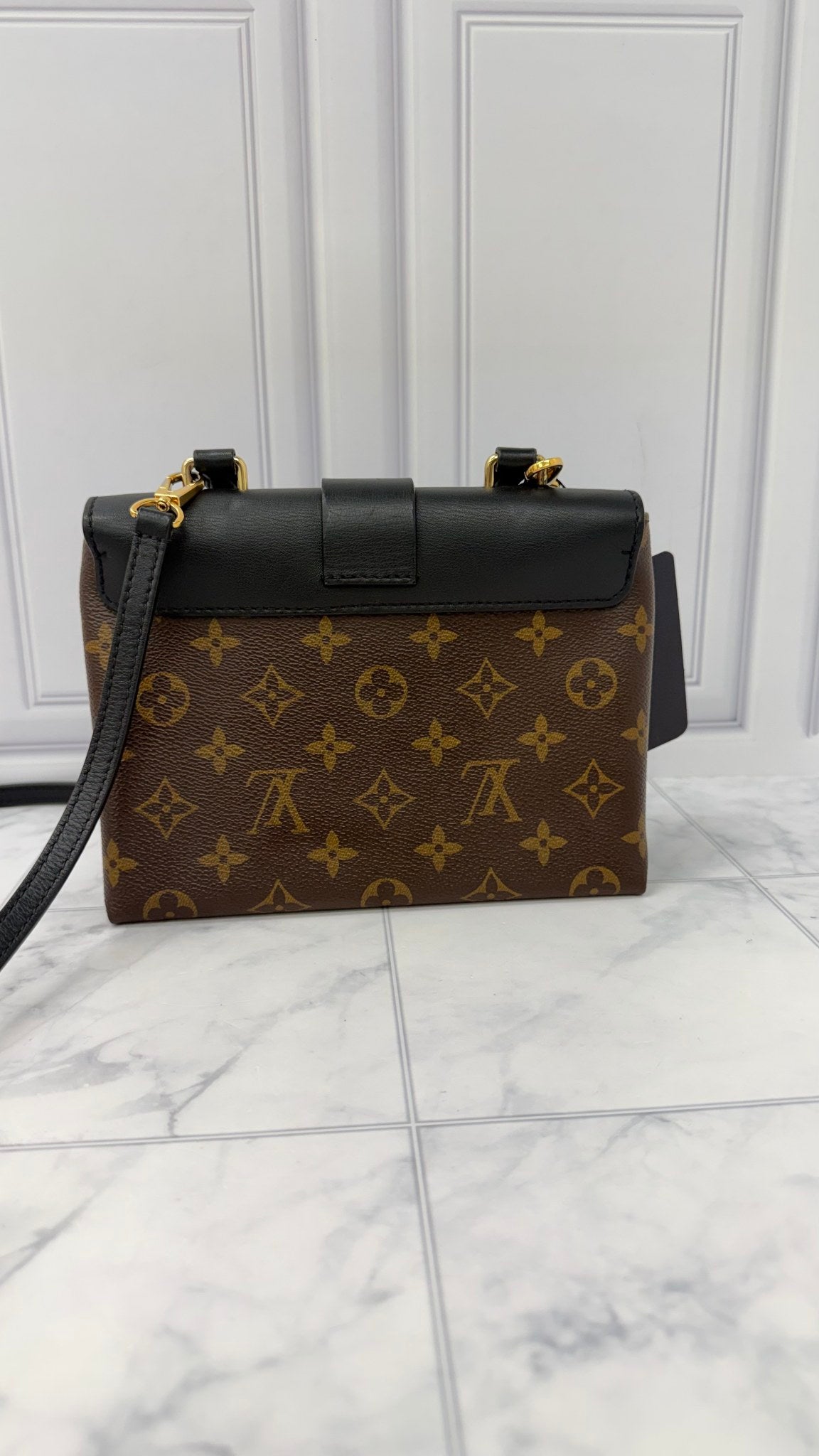 Louis Vuitton Monogram Locky BB 2Way Handbag 