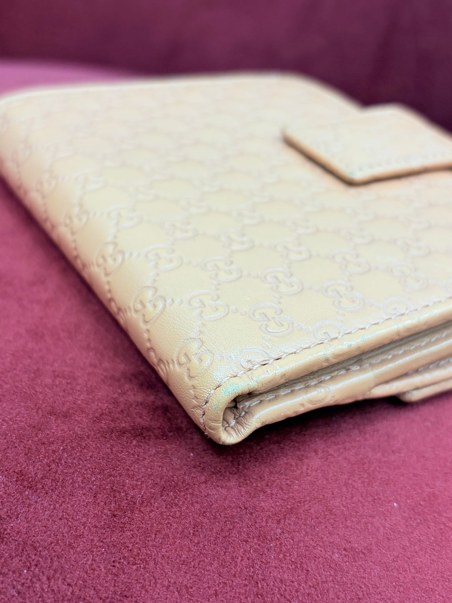 Gucci Peach Microguccissima Compact Wallet