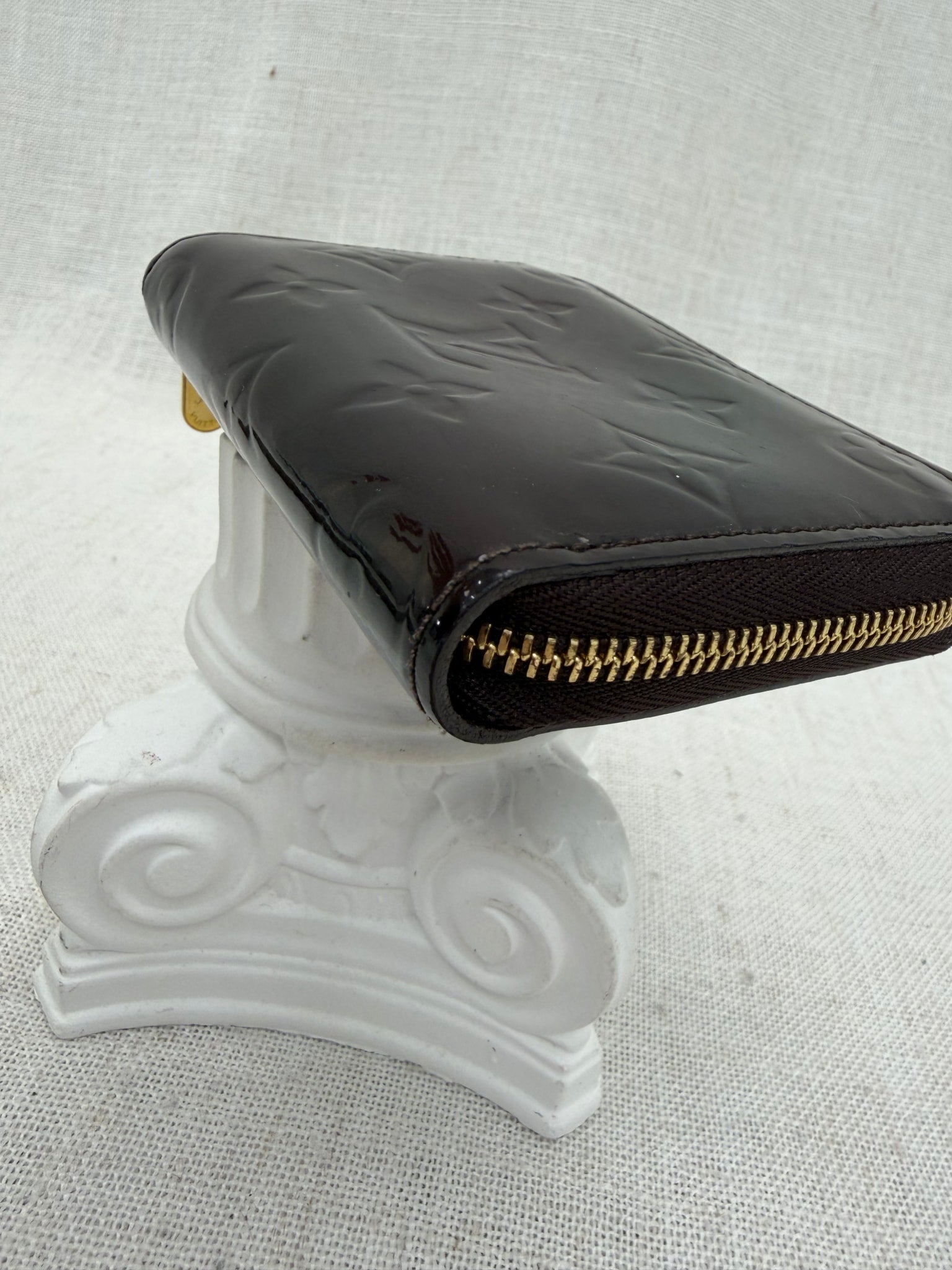 Louis Vuitton Amarante Vernis Compact Zippy Wallet