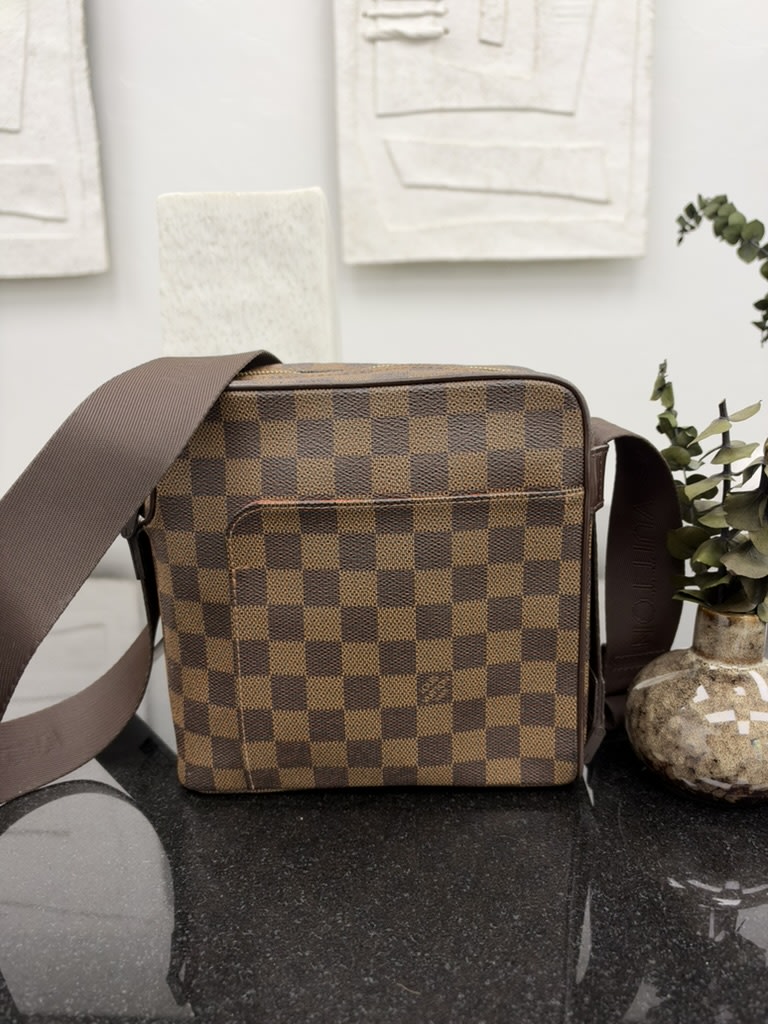 Louis Vuitton Damier Ebene Olav PM
