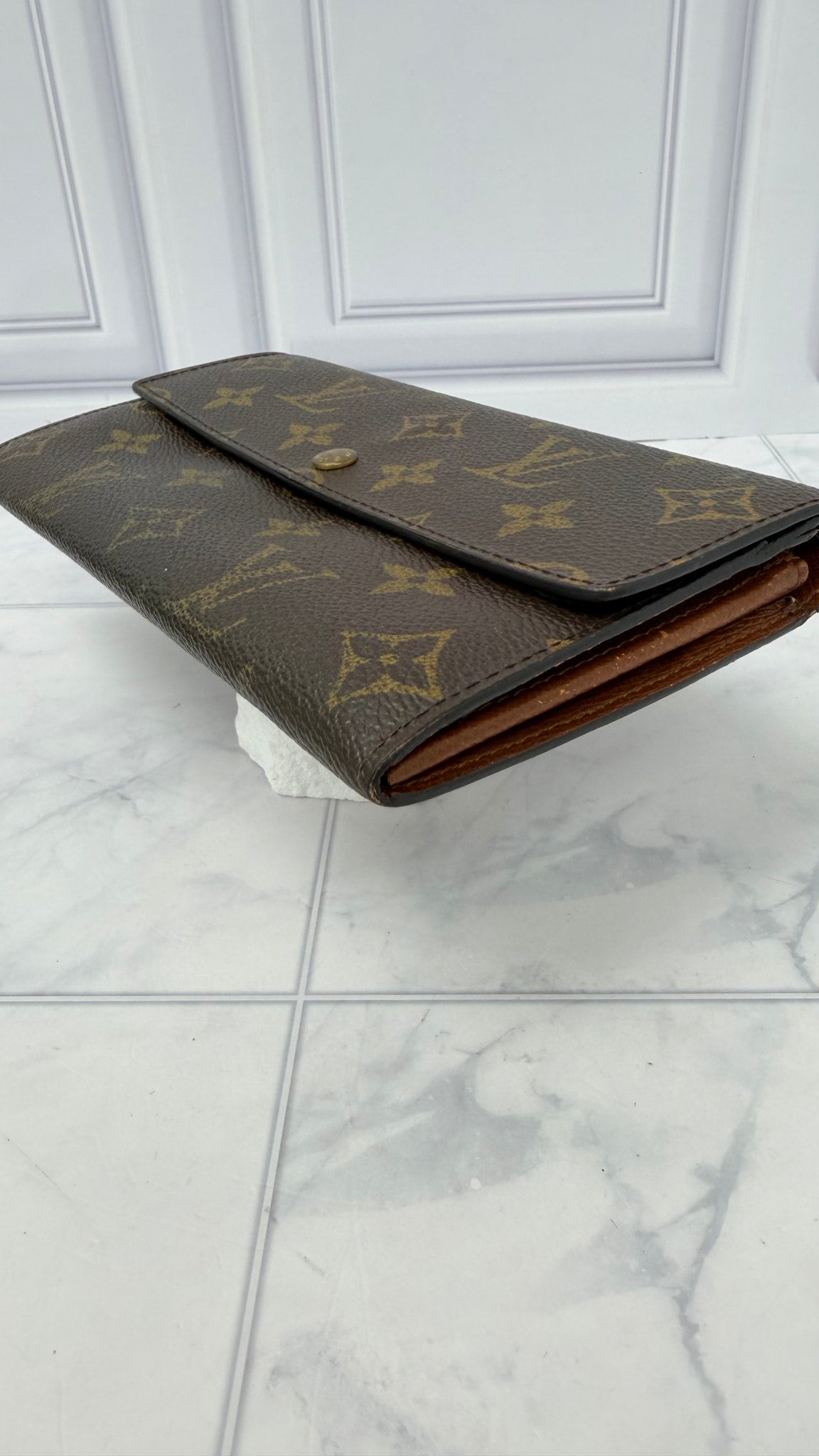 Louis Vuitton Monogram Sarah Wallet 