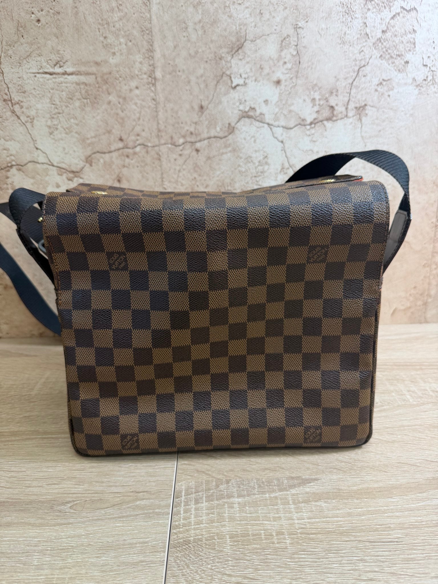 LIKE NEW Louis Vuitton Damier Ebene Naviglio Messenger Bag