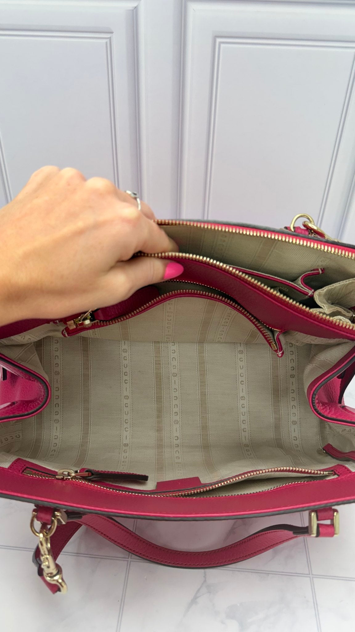 Gucci Pink Pebbled Leather Medium Swing 2Way Tote