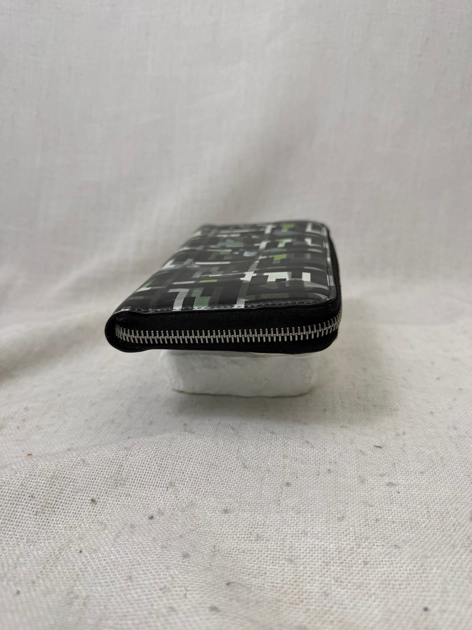 Fendi Black And Green Camo Forever Fendi Zippy Wallet 