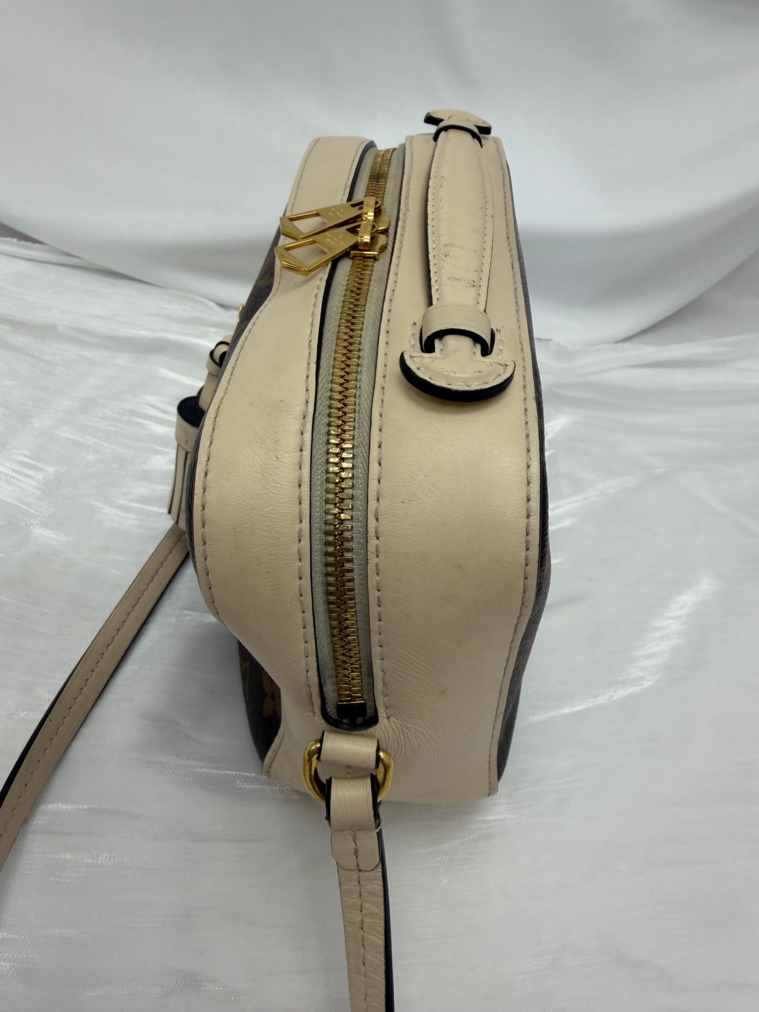Louis Vuitton Monogram & Cream Leather Saintonge Crossbody