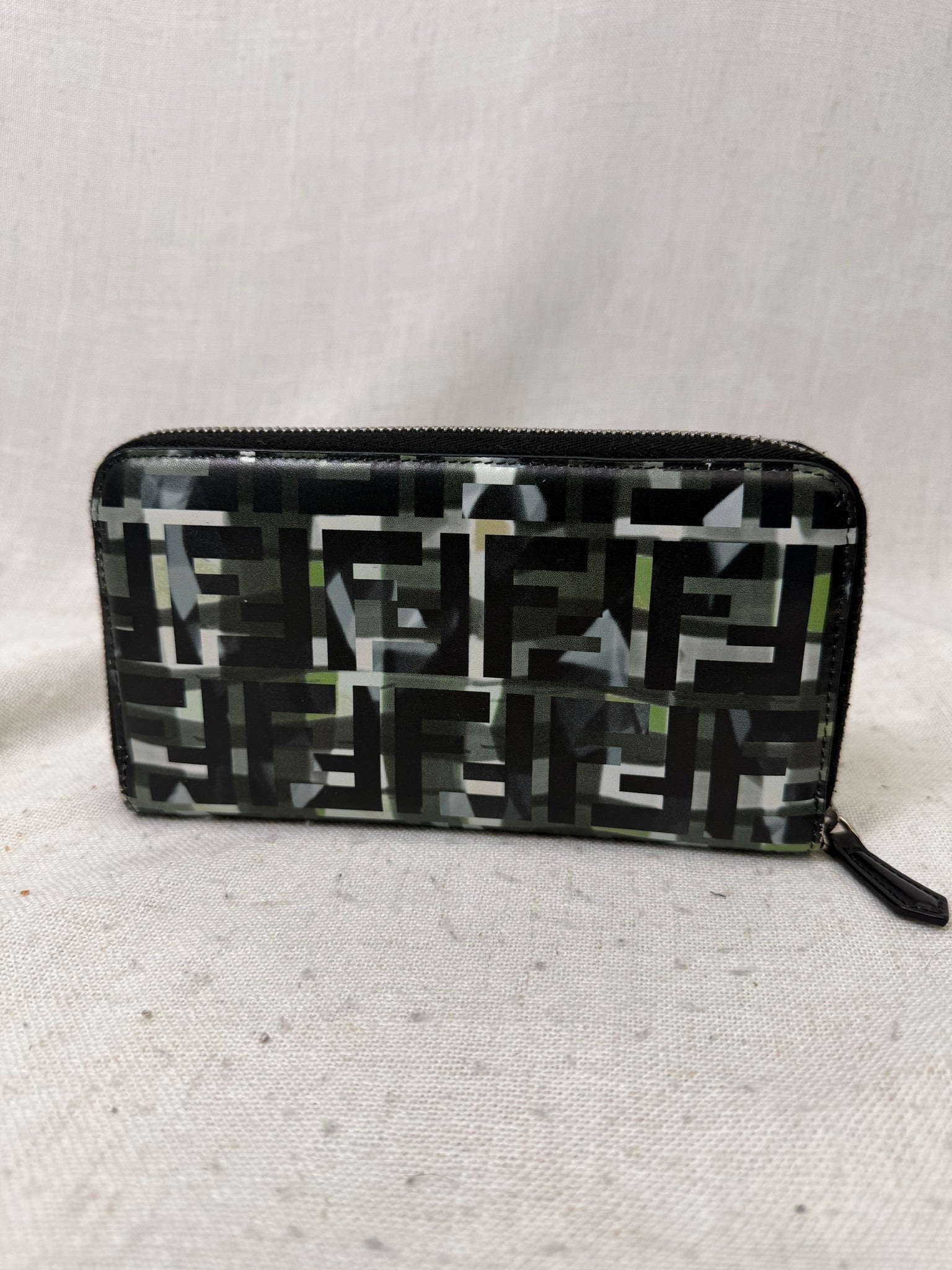 Fendi Black And Green Camo Forever Fendi Zippy Wallet 