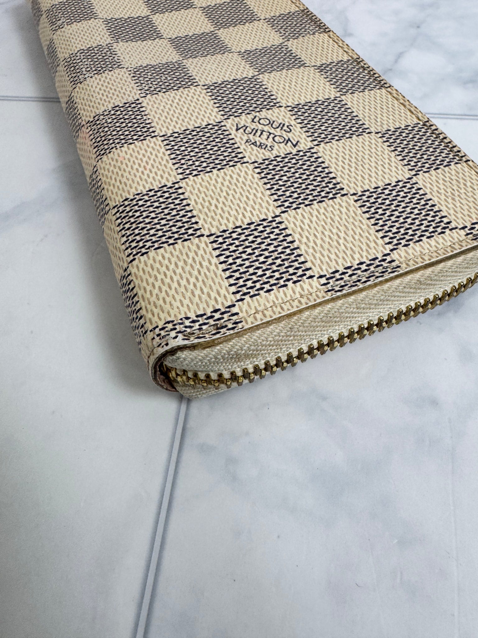 Louis Vuitton Damier Azur Zippy Wallet