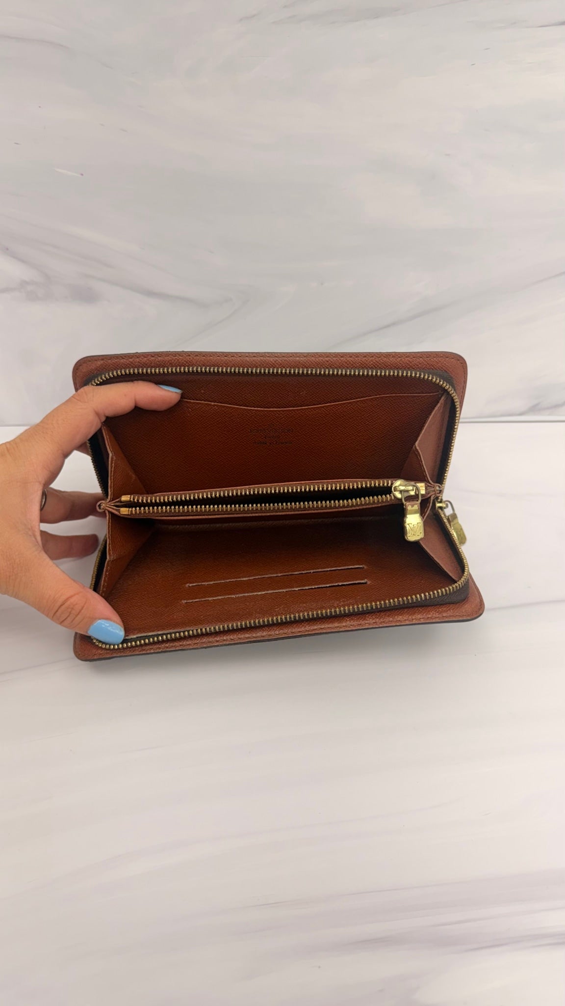 Louis Vuitton Monogram Zippy Wallet 