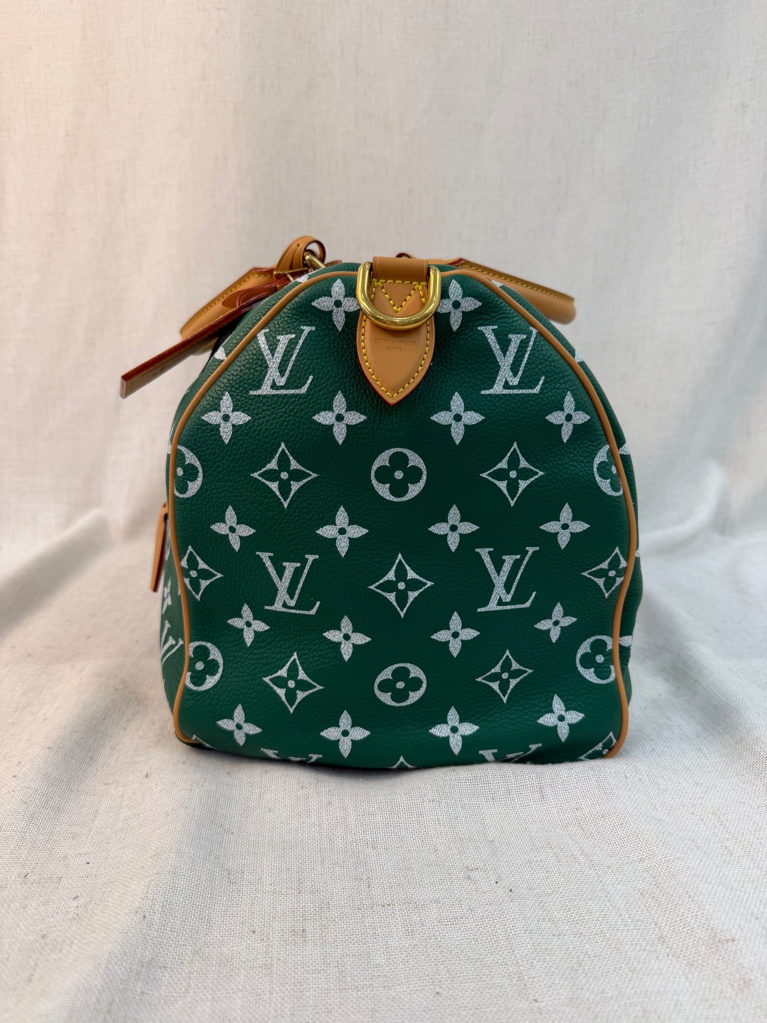 BRAND NEW- Louis Vuitton Green Calfskin Speedy P9 Bandouliere 40 Bag
