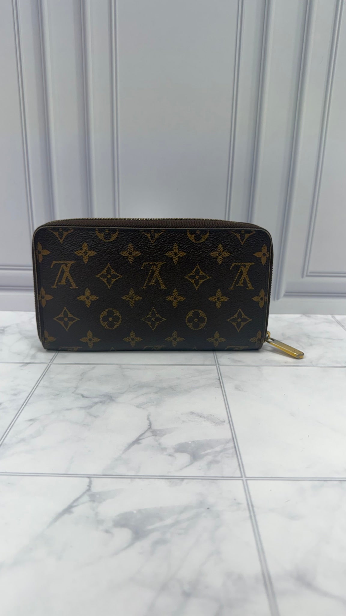 Louis Vuitton Monogram Zippy Organizer Wallet
