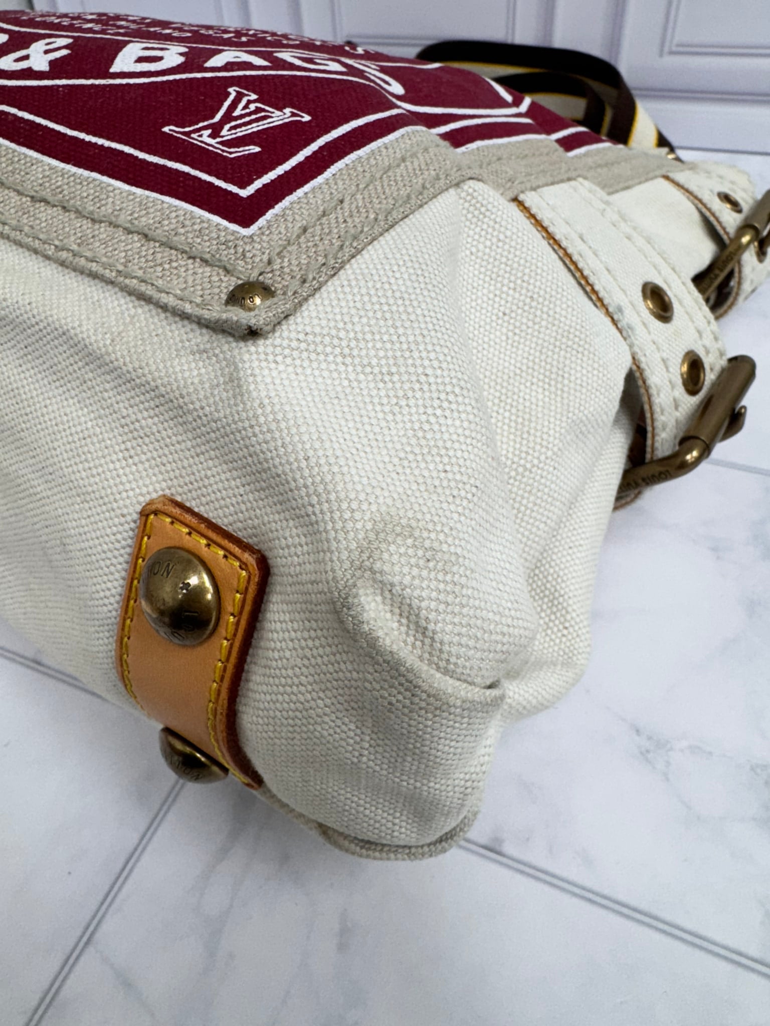 Louis Vuitton Beige Canvas Red Toile Globe Shopper Cabas Bag MM