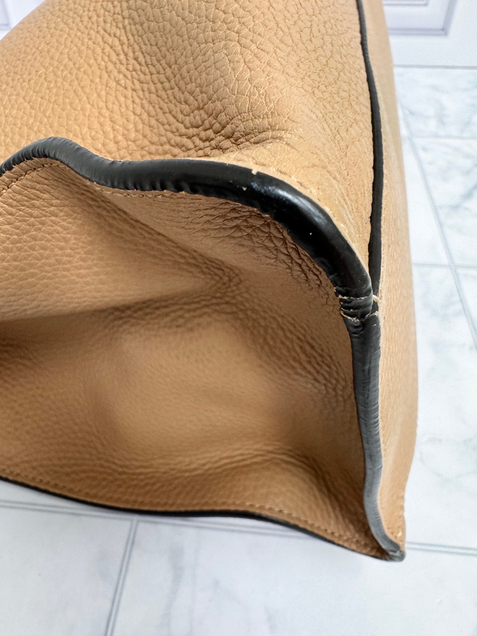 Gucci Tan Grained Leather Bamboo Daily Tote Bag